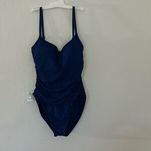 La Blanca Navy swimsuit 🩱